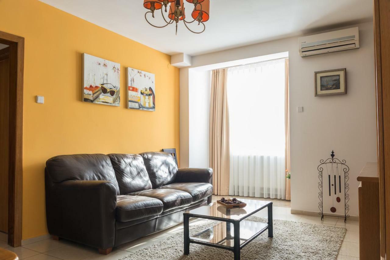 Maxxy Apartments Bucharest Luaran gambar